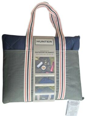 Hunter Men's Outdoor Blanket With Carry Straps Navy & Olive, 60X70 Inches